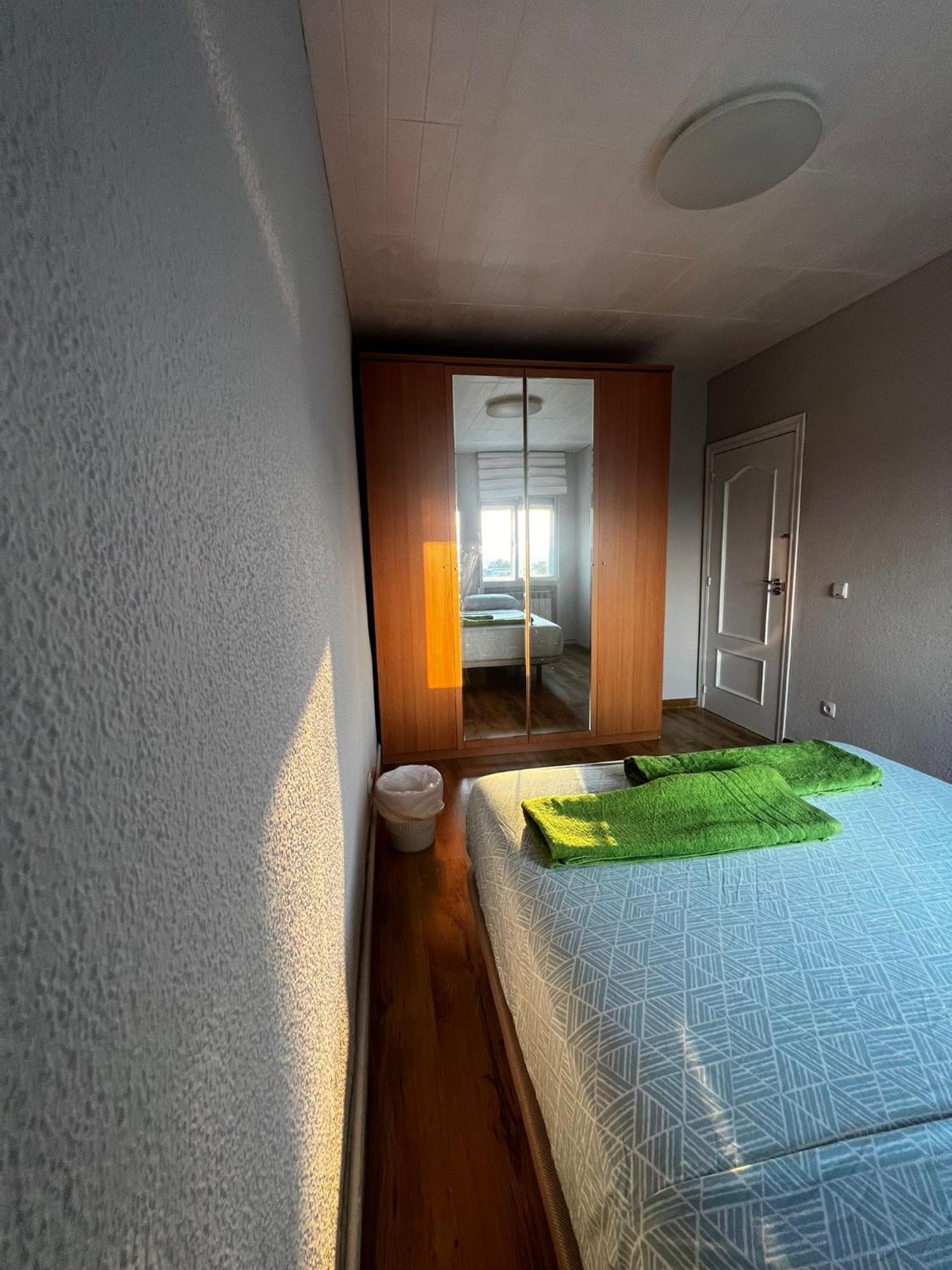 Bed Vallecas Hotel Madrid Exterior photo